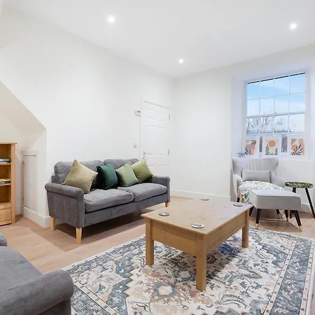 New! 3br In Salvin * 앨스턴