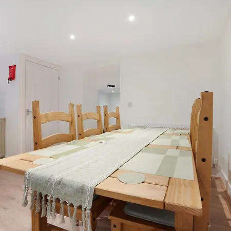 펜션 New! 3br In Salvin