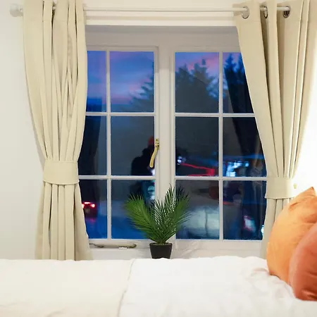 New! 3br In Salvin * 앨스턴